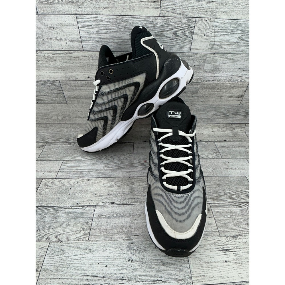 Nike Air Max TW casual sneakers‎ DQ3984 001 black white mens size 7